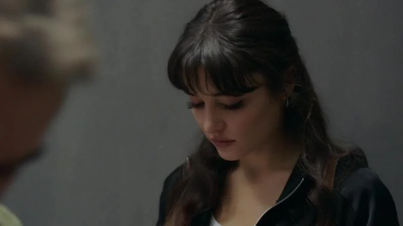 Кадры из сериала Азизе 9 серия 1 сезон (2019)